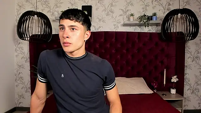 AustinJones  online show from 03-25-26, 07:20