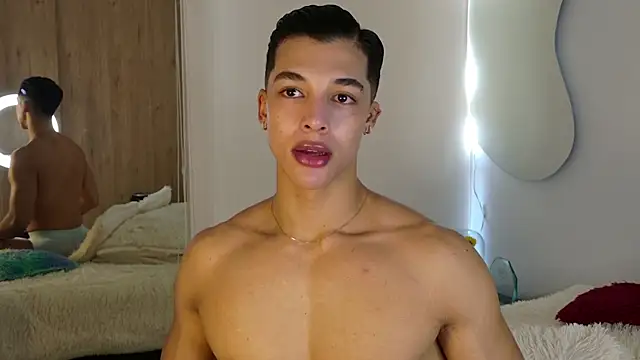 Troye Williams online show from 04-04-26, 02:03