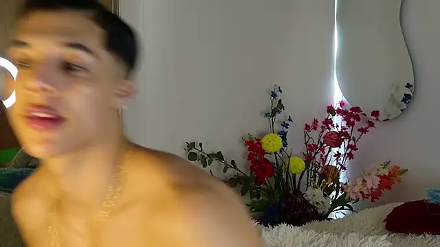 Troye Williams online show from 07-12-26, 04:31