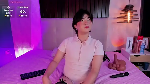 Snapshot of Creamy_Angelo chatting on 11-26-25, 08:54 Creamy Angelo online show from 11-26-25, 08:54