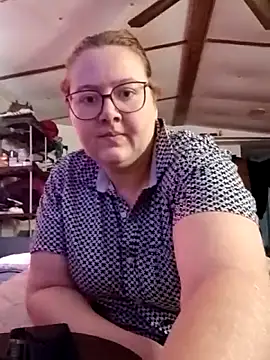 Snapshot of XEmoxkittyx chatting on 02-15-26, 05:09 XEmoxkittyx online show from 02-15-26, 05:09