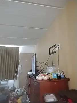 XEmoxkittyx online show from 06-05-26, 06:13