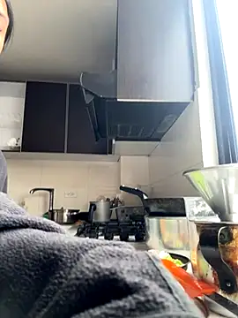 Victoria alson online show from 10-19-25, 06:08