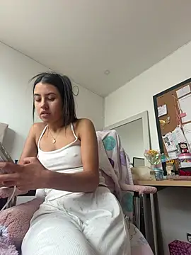 Snapshot of Victoria_alson chatting on 07-05-26, 04:25 Victoria alson online show from 07-05-26, 04:25