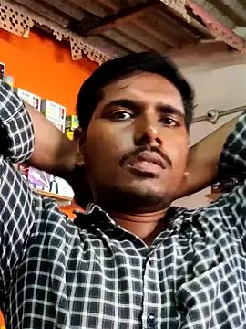 Snapshot of Markroco696 chatting on 09-18-25, 02:35 Markroco696 online show from 09-18-25, 02:35