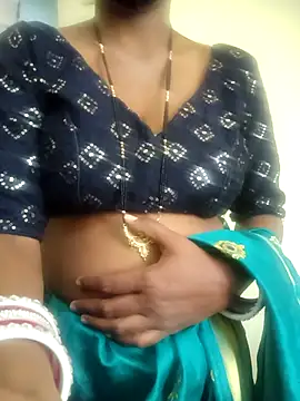 Snapshot of Mohini_Josh069 chatting on 02-14-26, 07:27 Mohini Josh069 online show from 02-14-26, 07:27
