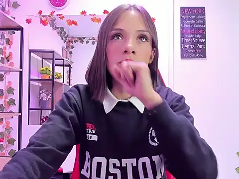 Snapshot of Tammy_Thompson_ chatting on 11-06-25, 12:28 Tammy Thompson online show from 11-06-25, 12:28