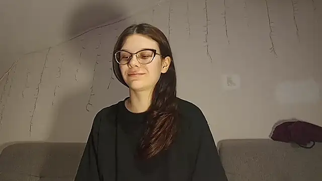 LaVostraDorothy online show from 04-19-26, 08:00