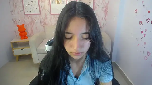 Snapshot of Kylie_ch1 chatting on 11-12-25, 11:10 Kylie ch1 online show from 11-12-25, 11:10