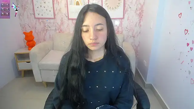 Snapshot of Kylie_ch1 chatting on 11-24-25, 03:23 Kylie ch1 online show from 11-24-25, 03:23