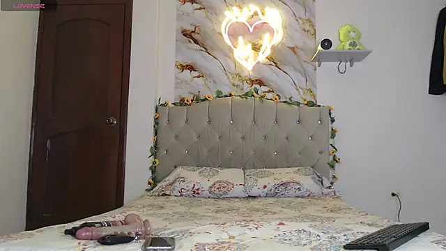 rossie evans online show from 10-30-25, 01:34