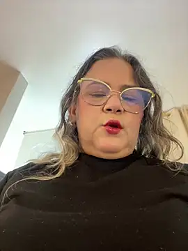 Snapshot of Lucy_Milf_474 chatting on 06-15-26, 12:07 Lucy Milf 474 online show from 06-15-26, 12:07