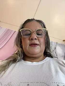 Snapshot of Lucy_Milf_474 chatting on 06-20-26, 12:08 Lucy Milf 474 online show from 06-20-26, 12:08