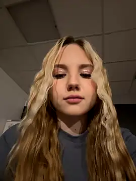 Sky Cutie online show from 09-13-25, 04:45