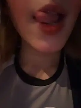 SweetBunnyGF online show from 02-10-26, 12:04