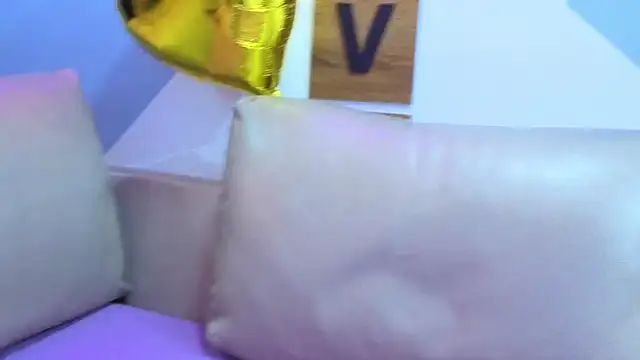 Victoria Fallon online show from 11-12-25, 09:36