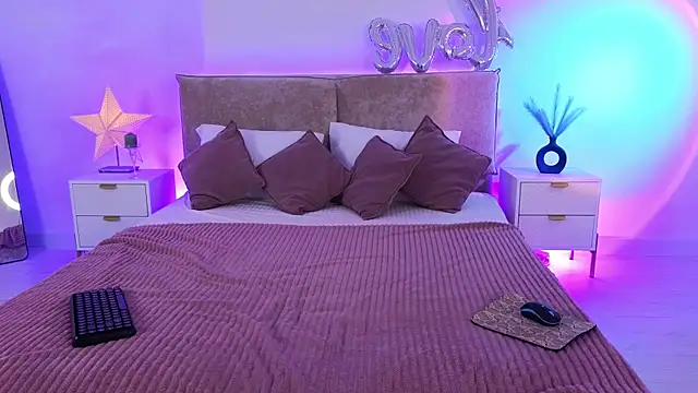 Jules night online show from 04-16-26, 09:26