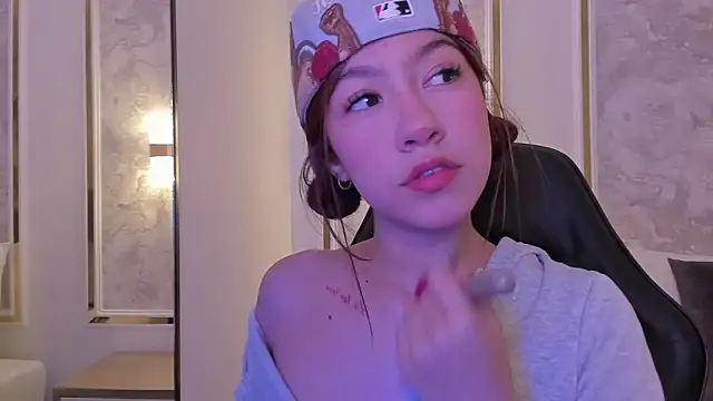 Snapshot of doll_eyees_ chatting on 09-20-25, 03:51 doll eyees online show from 09-20-25, 03:51