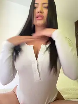 Snapshot of Lu090_ chatting on 11-15-25, 04:36 Lu090 online show from 11-15-25, 04:36