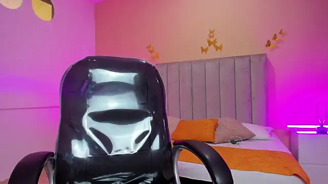 Nascary Fox online show from 04-04-26, 03:09