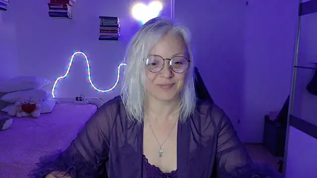 Linsy Kim online show from 04-18-26, 07:07