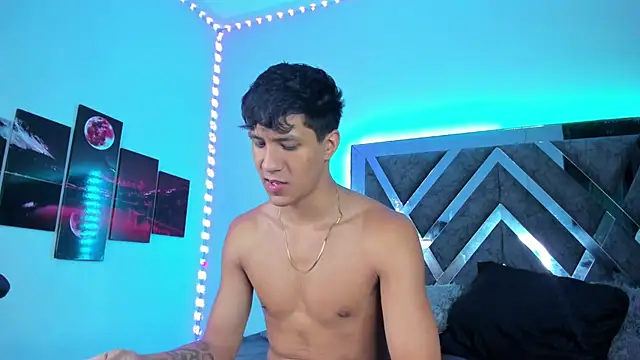 Snapshot of Robertmiller21 chatting on 09-27-25, 05:01 Robertmiller21 online show from 09-27-25, 05:01