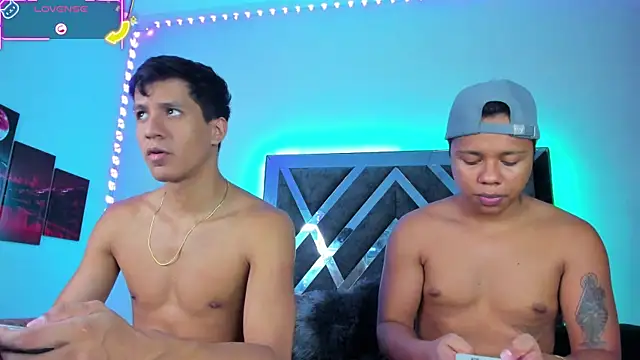 Snapshot of Robertmiller21 chatting on 10-03-25, 05:04 Robertmiller21 online show from 10-03-25, 05:04