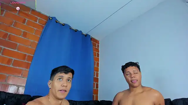 Snapshot of Robertmiller21 chatting on 11-29-25, 05:54 Robertmiller21 online show from 11-29-25, 05:54