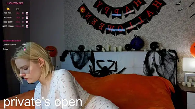 Brittney Shaw online show from 10-26-25, 04:13