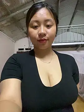 Snapshot of maianhcute chatting on 05-22-26, 02:22 maianhcute online show from 05-22-26, 02:22