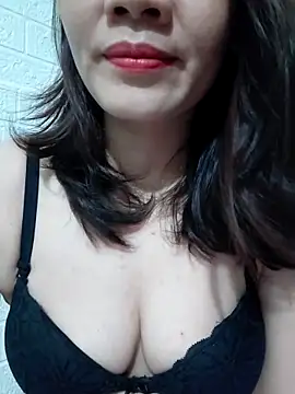 Snapshot of Singlemom69x chatting on 05-11-26, 01:28 Singlemom69x online show from 05-11-26, 01:28