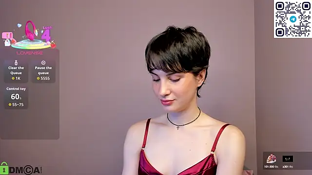 Adeline Perle online show from 09-12-25, 02:11