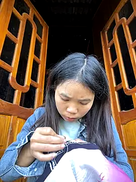 Ngoc-bbi online show from 11-23-25, 12:54