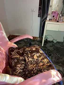 Snapshot of Clara8899 chatting on 10-06-25, 01:19 Clara8899 online show from 10-06-25, 01:19