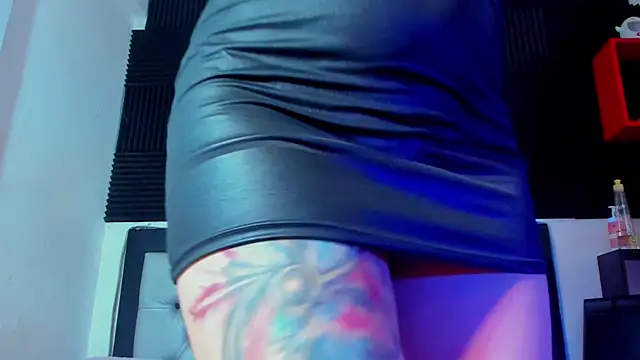 Snapshot of Akalidemon chatting on 12-03-25, 04:53 Akalidemon online show from 12-03-25, 04:53