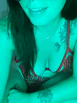 Snapshot of Sainte_bambi_ chatting on 09-19-25, 06:52 Sainte bambi online show from 09-19-25, 06:52