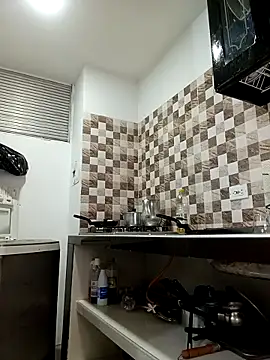 Snapshot of dulcelatin21 chatting on 09-18-25, 09:50 dulcelatin21 online show from 09-18-25, 09:50