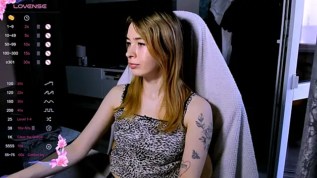 ZoyaMill online show from 03-26-26, 07:14