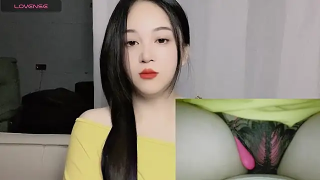 woaiqinqin online show from 10-19-25, 03:56