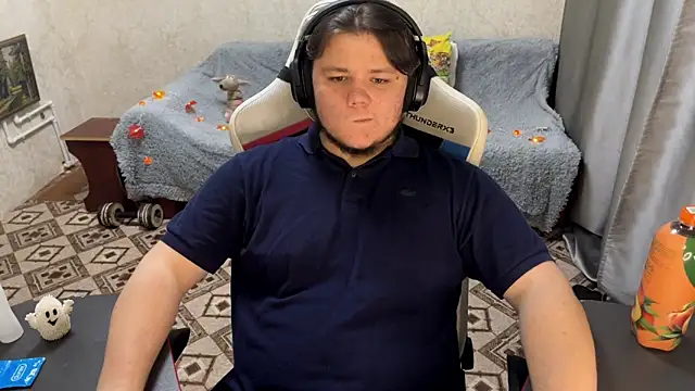 Snapshot of desiredude9 chatting on 10-17-25, 07:05 desiredude9 online show from 10-17-25, 07:05