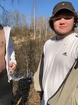 Snapshot of desiredude9 chatting on 10-19-25, 06:47 desiredude9 online show from 10-19-25, 06:47