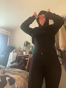 kittykatbean online show from 11-22-25, 11:09