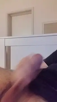 NewJoiner online show from 03-27-26, 05:56