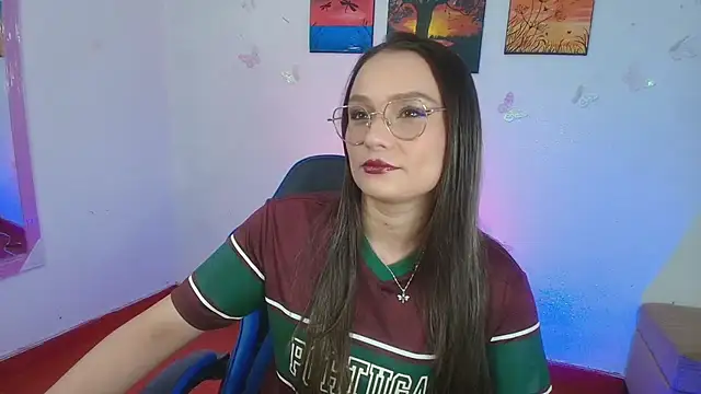 Snapshot of danna_888 chatting on 07-18-26, 10:02 danna 888 online show from 07-18-26, 10:02