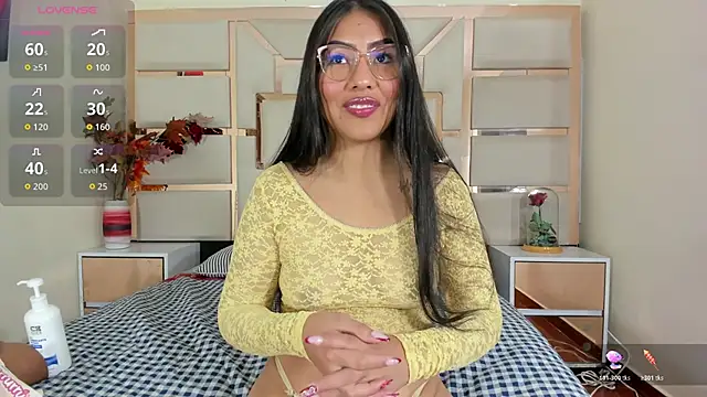 luna maisonn online show from 06-27-26, 01:17