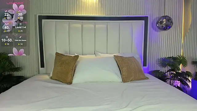 MariathLittle online show from 09-26-25, 05:17