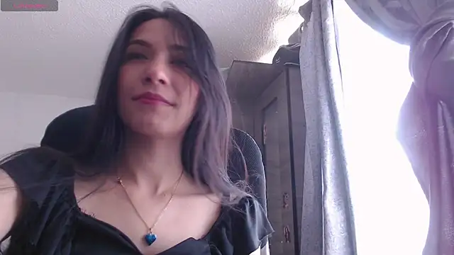 Snapshot of scarlett_vonrose chatting on 09-25-25, 08:23 scarlett vonrose online show from 09-25-25, 08:23