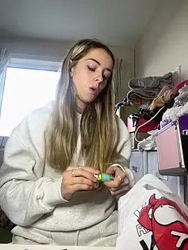 Angelloverxo online show from 12-22-25, 03:09