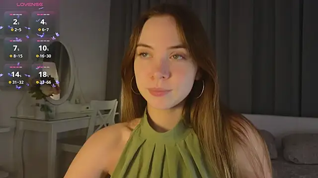 Snapshot of CarollSmithh chatting on 09-21-25, 08:10 CarollSmithh online show from 09-21-25, 08:10