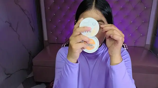 Snapshot of Victoria_b_ chatting on 11-27-25, 07:49 Victoria b online show from 11-27-25, 07:49